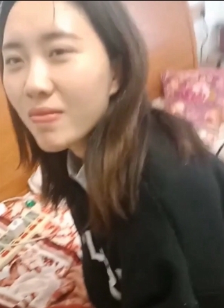 痴迷女友系列完美露脸难以满足是否存在？