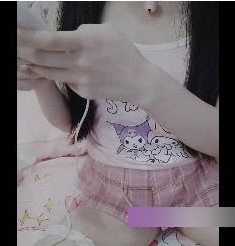 双马尾嫩妹直播间展示