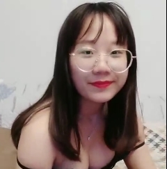 91制片厂-眼镜表妹指教开发流出