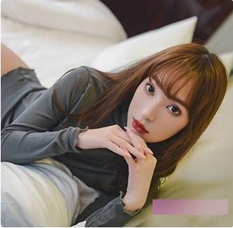 盘丝网顶级模特《李沫》&《TINA》PANS摄影专业有尺度拍摄花絮