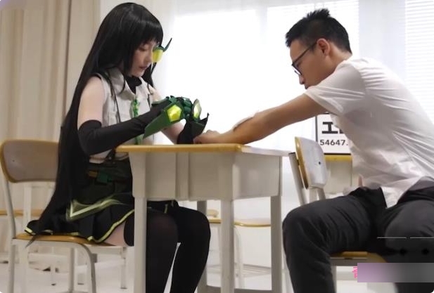 沈娜娜cos：海莉的反霸凌行动