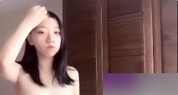 抖音高颜值妹子《小阿甜》舞蹈视频