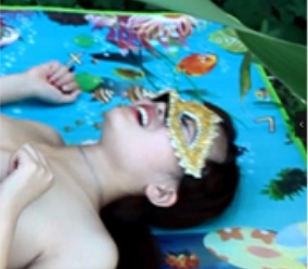 91传媒出品（苏晴）夏威夷风格穿搭在户外野餐和男友嬉戏+[14V-5.7G]