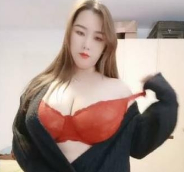 《高颜值主播合集，丰满肉感坦克带来的诱惑！》