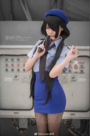 《性感二次元模特合集：Momoko与葵葵下水惊艳登场！》