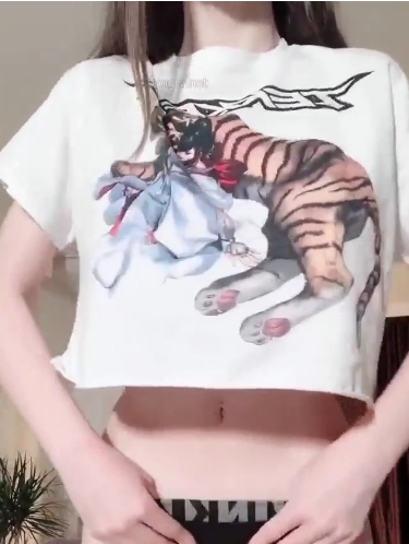 户外任务达人的自拍展示