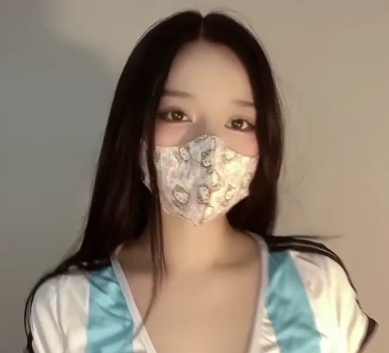 美少女青春抚媚，足球宝贝御梦子