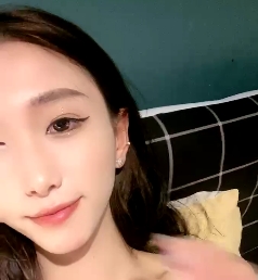 美臀小姐姐手指扣入呻吟嗲嗲一脸银骚掰开某处看洞1V347MB百度盘