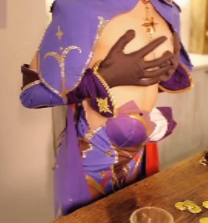 原神中的莫娜在酒馆中的1v+181m事件，转载和搬运需要支付1币，白嫖的话可以在百度盘找到相关资源。