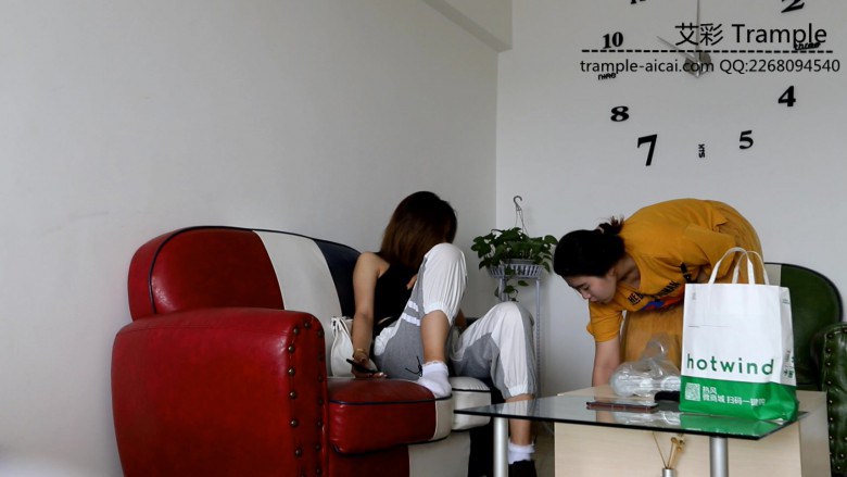 超级女M学姐夏天雪地靴续高清视频20分钟877MB