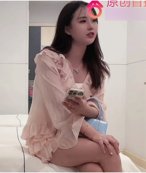 私拍视频：探花精选尤物