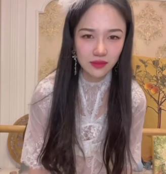 小网红牛仔裤高能作品，喷N原版无水视频，养生功夫自拍直播