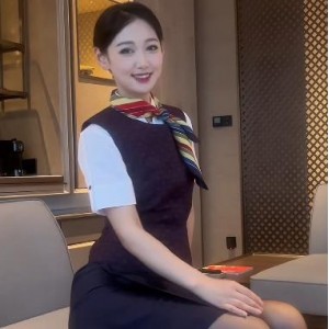 唐安琪国航空姐精选视频，身材超好，套路婊过瘾，热血沸腾！7分30秒精彩呈现！