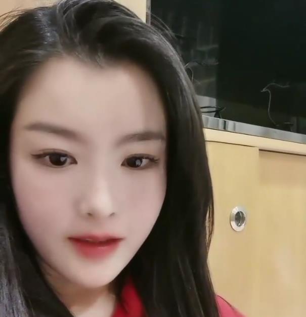 成都御姐小雪：颜值身材大胆川渝妹子玩资源，小哥哥受不了