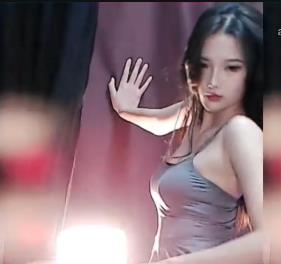 蓝云小园：热裤直播风波视频曝光，友军传播惹帽子叔介入，行业通告或告别主播