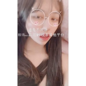 不见星空工作室新主播合集：青春可爱双马尾美少女，摄影师男朋友缠绵故事