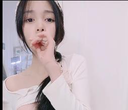 超人气新人学妹炮击自拍视频，时长3小时