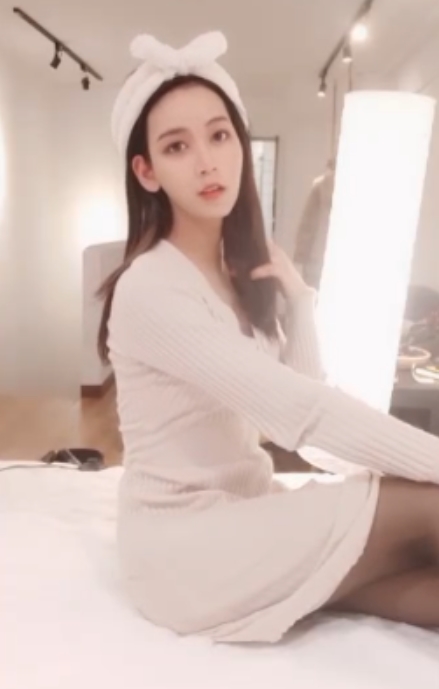 花椒主播的观众来说，这个合集绝对是一个不可错过的福利。赶快收藏起来，解压享受吧！