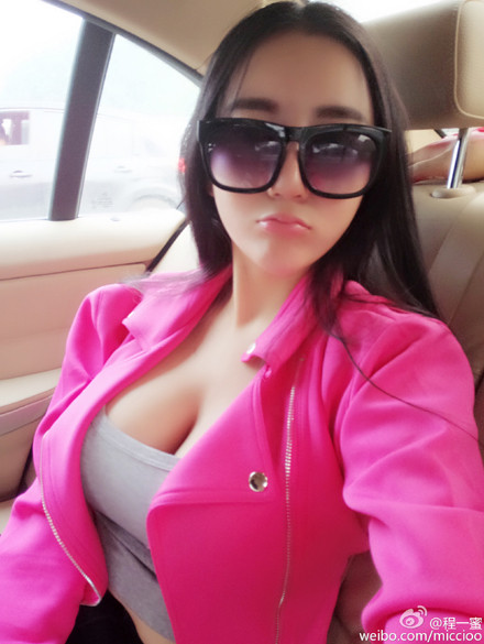 高颜值美少女主播实录资源，展现成熟型魅力