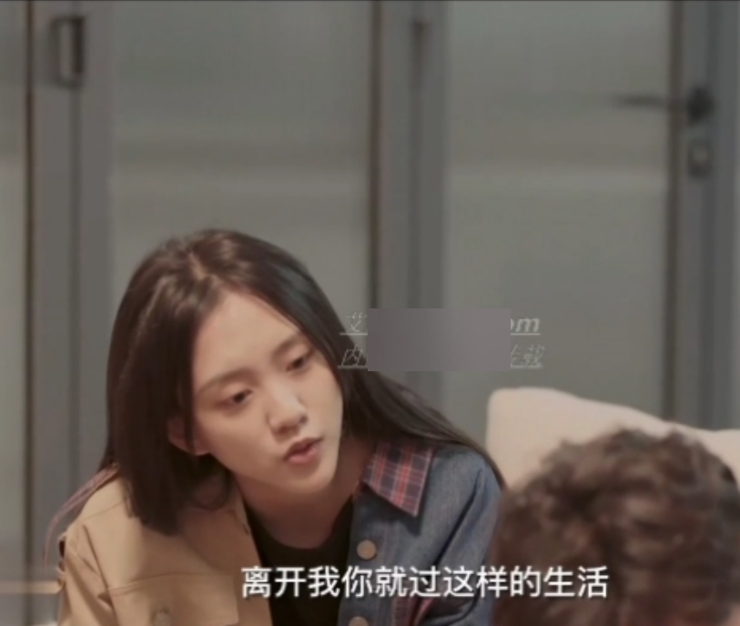 NV293G艾彩系列视频大放送！丝足踩踏指教圣水全收录！爱脚足虫福利合集！