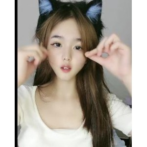 青春女神自拍表演，黑丝校花级靓女刮毛毛，身材道具应有尽有！