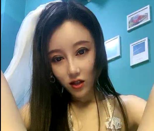 顶级婚纱模特直播秀，3V-1.4G视频下载观看，颜值车灯道具秀一应俱全