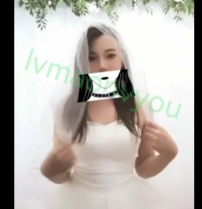 绿M网红大咖联手女友作品：婚纱试穿T弹视频