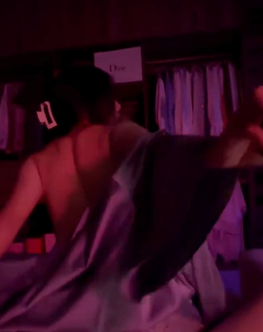 约会大神西门官人：24v21.9g视频收餐柘集1，1v兔女郎9V链接