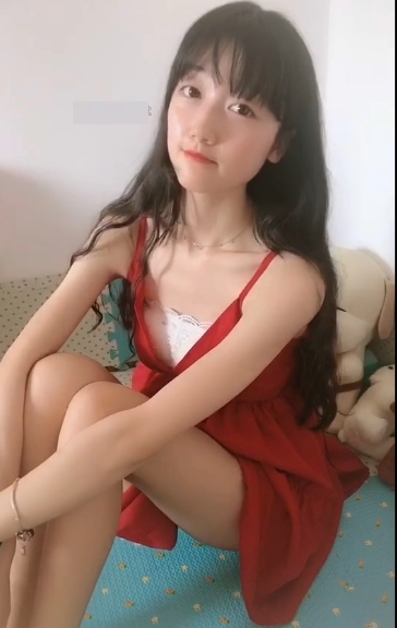 萌妹快手网络直播：63万粉丝见证未成年主播狂野舞蹈！