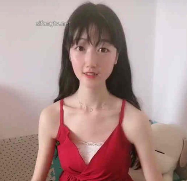 萌妹快手网络直播：63万粉丝见证未成年主播狂野舞蹈！