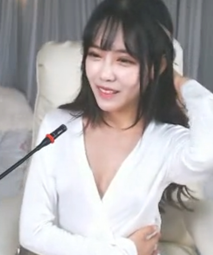 惠娜魅力视频集：小而精致韩国主播