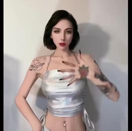 国女媚黑绿M剪辑：17V-1.6G大热门短片，字幕加持，故事情节引人入胜