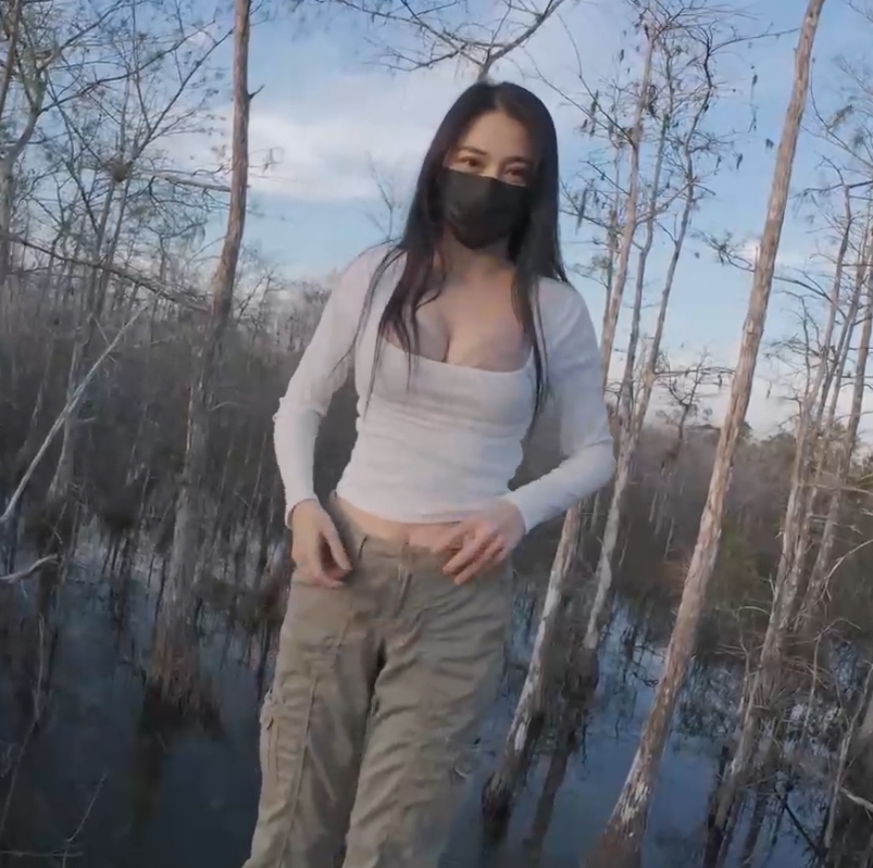 小水水153v83.8g：大罩杯福利姬最新合集，收藏必备！