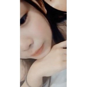狗子01年高颜值小妹子求臀部互动合集，总时长150分钟，1.6GB，露脸自录原创，手机直播平台按摩店直播