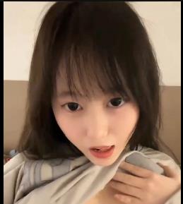 抖音网红00后身材颜值1V1视频车衣，2.7W粉丝疯狂追捧