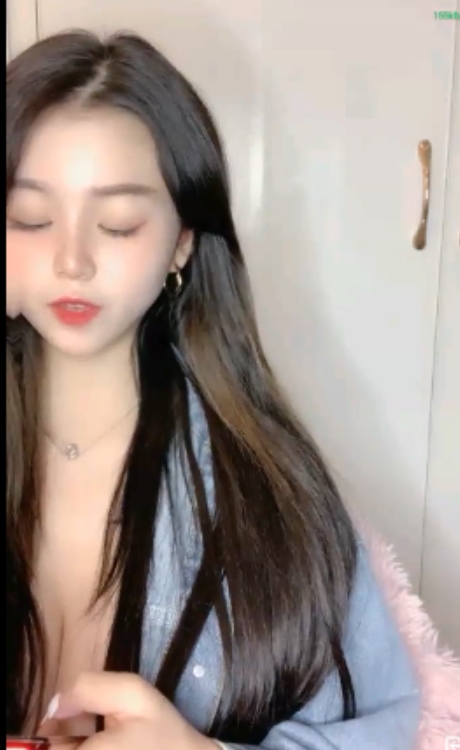 绿茶主播蓓蓓/可可baby福利视频29V：清纯可爱的魅力展现，文件大小586MB，时长32分44秒，有声音