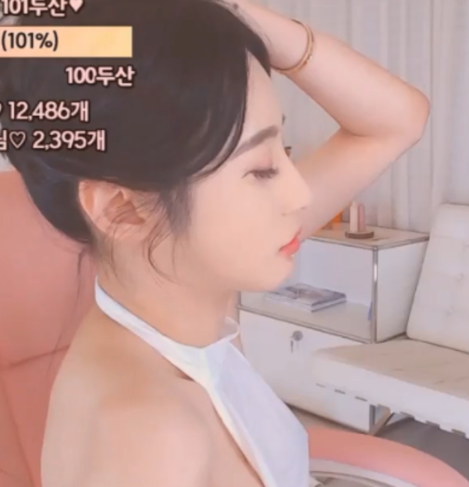 女神级韩国女主播韩宝贝，视频大小516.8g，收藏百度单下，尺度按需下载