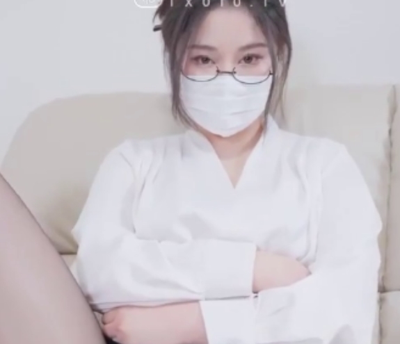 糖心Vlog：优质光“阴”娜娜老师教导小处男，解压方式简单，观看密码解压1v+428m