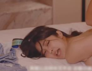 三人游：刘玥与Y荡姐妹花共享棒子，最S最美闺蜜自拍，老外用嘴S货