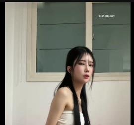 韩国反差女神尹公主F~S自拍视频，五月资源大神姐姐割双眼皮，惊艳大小合适
