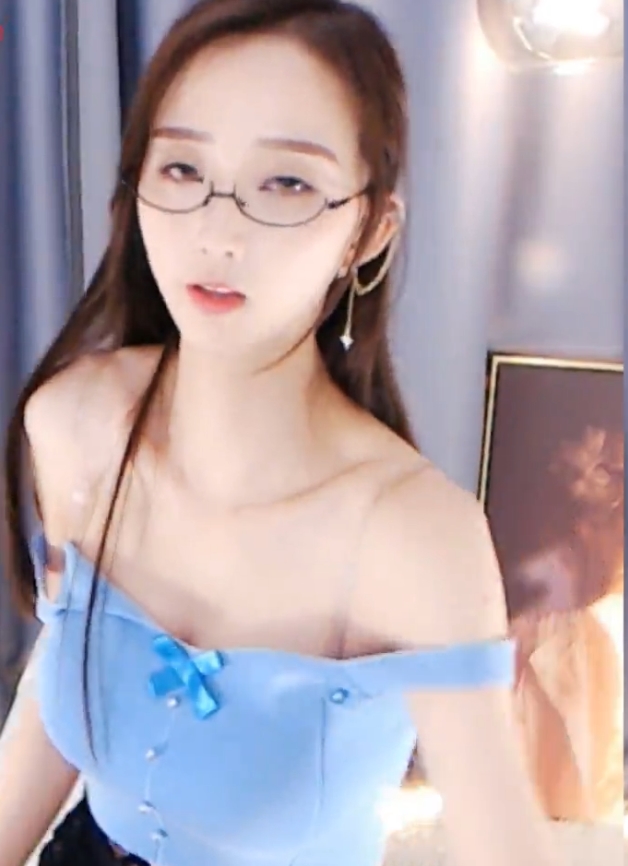 掀起一股新的热潮！斗鱼绝版可萝可御小熙米定制舞蹈合集[15V+614MB][百度盘]