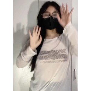 无刺榴莲热舞福利姬变装合集：10个视频1.15G，双层压缩，链接永久有效