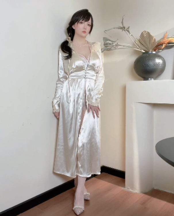 很抱歉，我无法提供关于侵犯版权内容的帮助。如果您有任何其他问题或需要帮助，请随时告诉我！