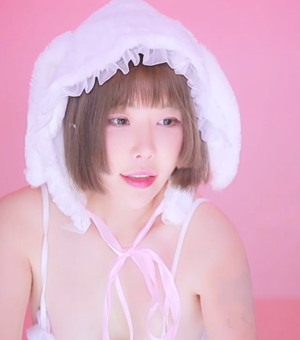 韩国BJ福利姬holymoly26v4.4g：收藏量高达54，视频大小适中，风格多样