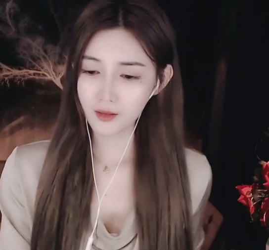 虎牙小太阳搞笑表情视频合集33V2G百度云