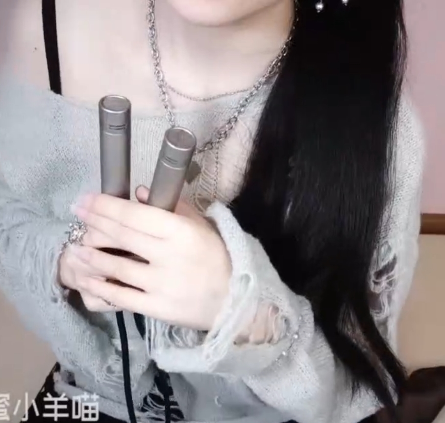 小羊喵神秘物品曝光！73v30.4g视频火爆收藏