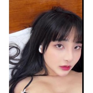 2024年OF网红yuumeilynCOS女模私拍合集：车衣、棒棒糖、嘴艺全程展示[32V1.7G]