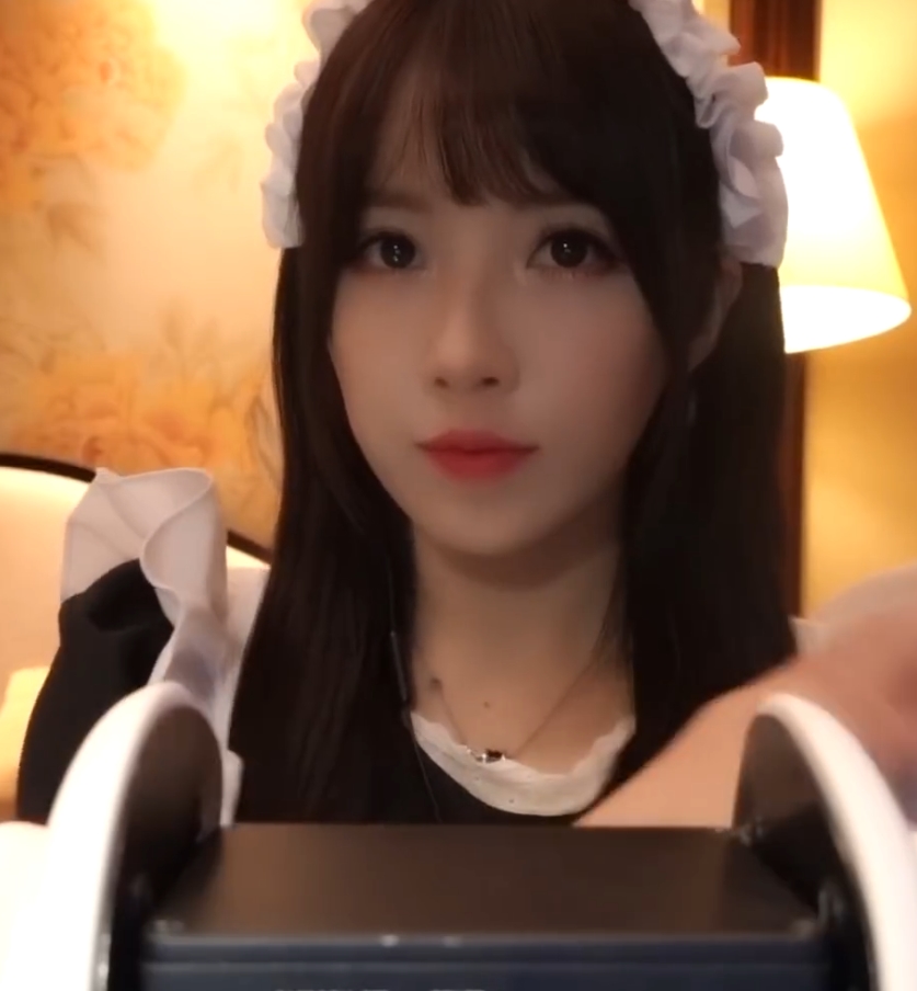 斗鱼小女巫露作品合集：尺度适中，37.4g视频补给