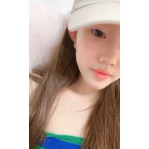 乔乔妹妹：黑框眼镜双马尾视频大放送，收藏量飙升！