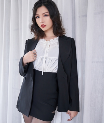 某推优质御姐霸气成熟女人浮力姬黑丝合集_16V9.2G舌尖上的那地方